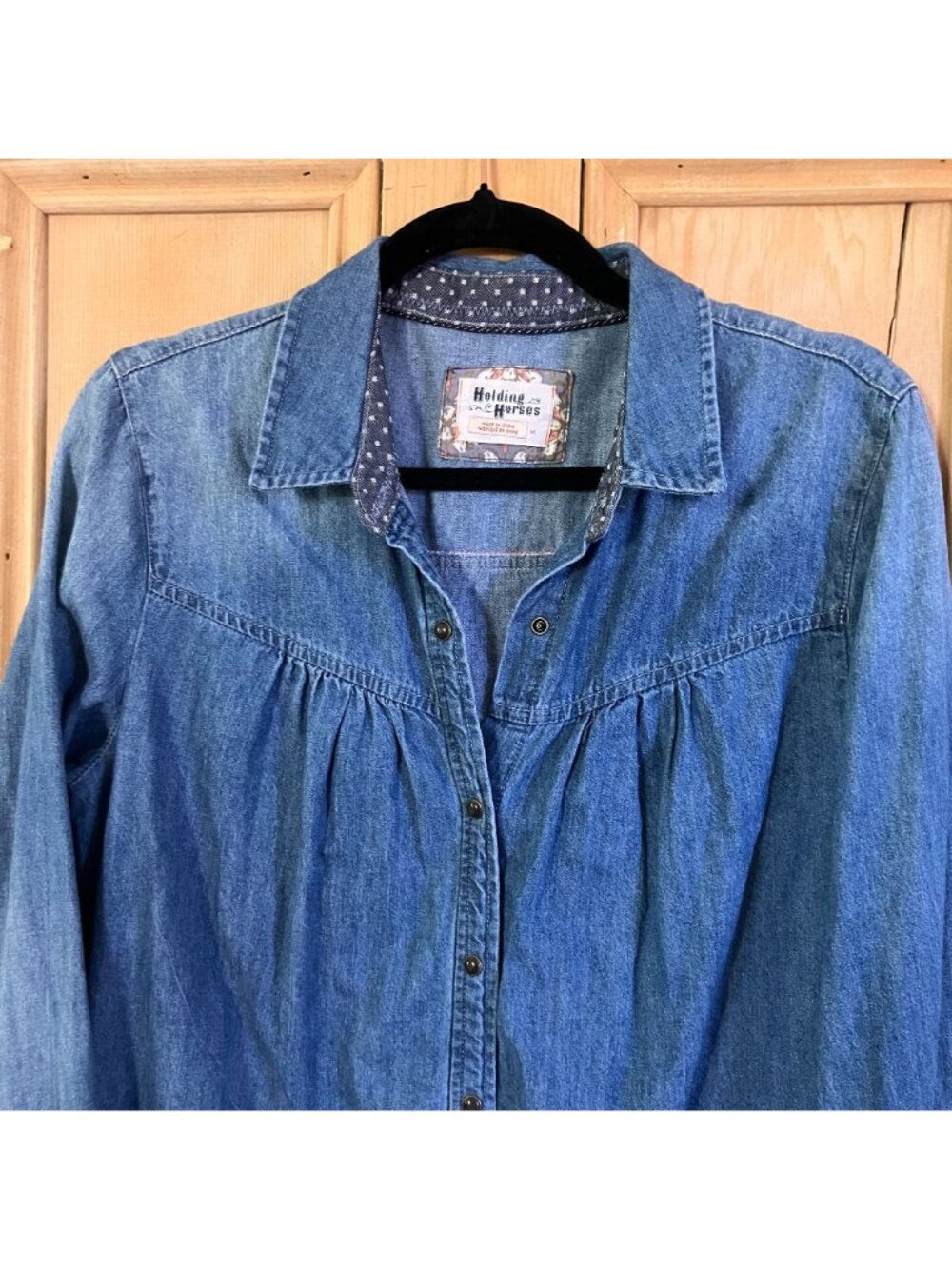 Holding Horses Womens Anthropologie Birds Sunset Denim Shirt Medium Blue SP NWOT - Picture 8 of 12